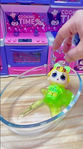 Slime Bath Time 💚 Cute Doll Gets a Gooey Makeover!