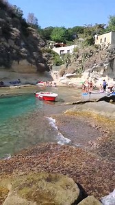 79K views · 2.2K reactions | P O S I L L I P O  #estate #mare #Napoli Quanta Bellezza? | Cultura Identitaria Napoletana | Facebook