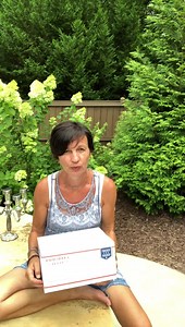 It’s 🌸🌸 GIVEAWAY🌸🌸 time again!! Just make sure your following The Shabby Tree and spreading the love and you will be in the drawing😍. I will pull a name a week from today. This is going to be a box full of fun and UNIQUE items valued around $100 or more. | The Shabby Tree