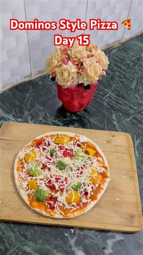 Homemade Pizza|Dominos Pizza|Trending Pizza|Viral Recipe for Pizza|Thin-crust Pizza #pizza #shorts