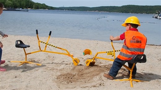 Watch Big Dig Rolling Sandbox Digger Excavator Crane on Amazon Live