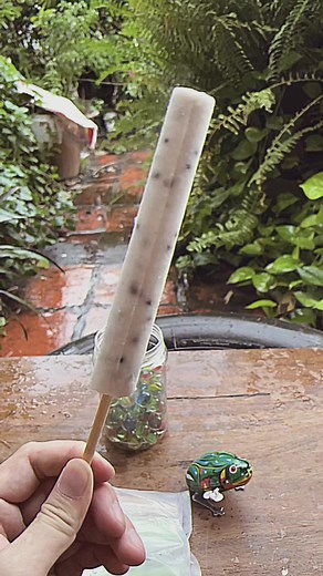 Lấy Dép Đổi Kem và Những Kỷ Niệm Tuổi Thơ 1990s