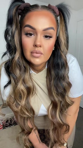 Dressing Up for N-Dubz Concert as Cleopatra Band Member