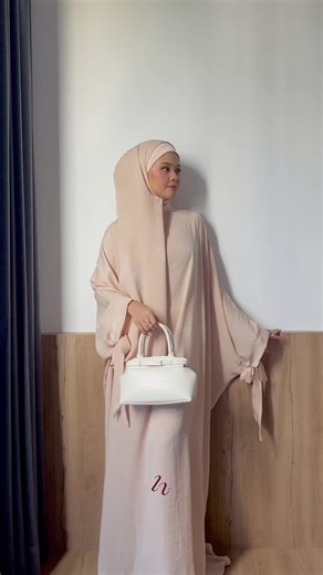 Your ramadhan abaya ✨ Amayaa abaya code sand🤍 effortless and timeless.