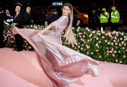 Gisele Bundchen & Joaquim Valente Rare Photo With Their Son Shows What 2025 Has Really Been Like for Them