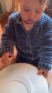 264K views · 10K reactions | She is so curious nowshe wants to try everything ❤️ အရွက်ဆေးပြီးရေစစ်တဲ့အိုးကို ယူပြီးဆော့ စိတ်ဝင်တစား လိုက်ကြည့်နေတဲ့Pilar #euasianbaby #chanchansinger #italiangirl | Chan Chan | Facebook