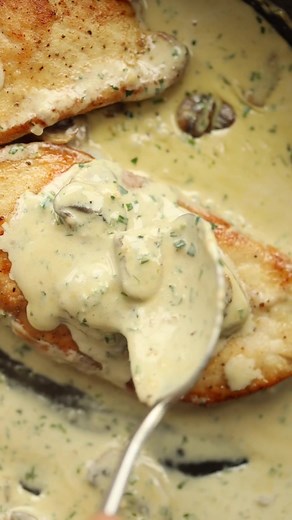 Creamy Garlic Mushroom Chicken Recipe
