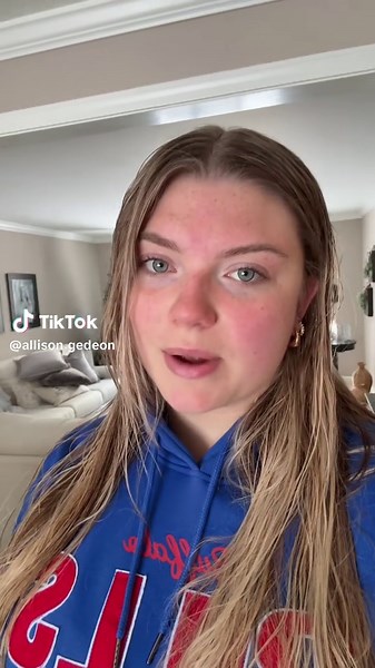 Probably took me 20 minutes all together it’s so easy #vlogmas #christmascookies #christmas #trending #trash