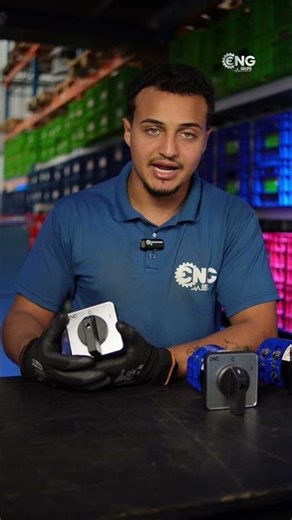 ⚙️ Three-pole rotary switch, model LW28-10, 3P, positions 0-1, 10A