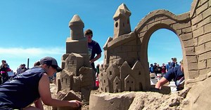 Oregon Field Guide | Sandcastle Contest | Season 27 | Episode 2704