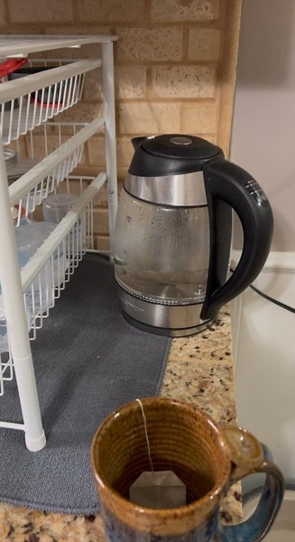 Watch Making tea is so easy with this electric kettle! on Amazon Live