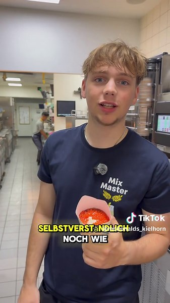 McSundae Flavoury Boba Blast Erdbeere – jetzt als McFlurry