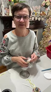 See how I turned Dollar Tree sink strainers into cute little spring hats for me tree. | The Crafty Decorator