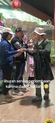 The fun of playing at the safari park. #istanapanda #safaripark