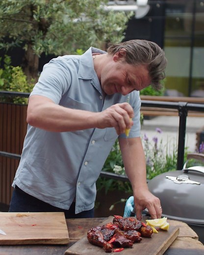 131K views · 5.8K reactions | NEW simple BBQ chicken recipe for you lovely lot! Jamie chats rub, glaze and how to perfectly cook chicken on a BBQ! #ad | Jamie Oliver | Facebook