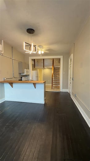 NOW LEASING | LOFT IN MARION, OH This studio loft feels like a fresh start in the big city. Right down the steps offers a coffee shop, restaurants, and boutiques. This space features: 🧱Exposed brick 🧱Soaring windows with a skylight 🧱Hardwood floors 🧱Unique character 🧱Onsite laundry 🧱Bar seating 🧱Elevated sleeping area $950 per month including water, sewer, trash, and internet. Tenant pays electric. If you’ve been waiting on a sign to get a fresh start in a new space- this is your sign ✨ A