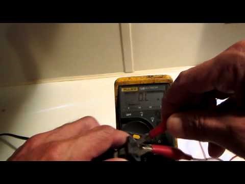 Using a multimeter troubleshoot or check a lamp switch.