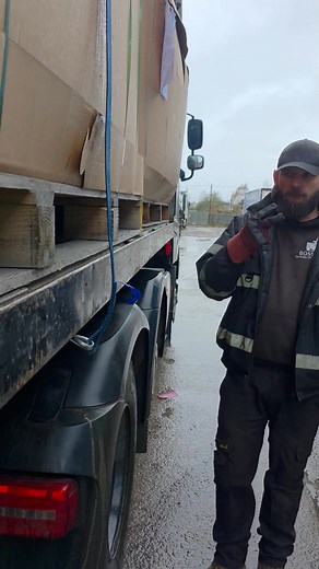 5.3M views · 110K reactions | THE PROGRESS OF ANGER - as truck drivers we come across some things that really grind on us and its always something petty. #fblifestyle #fyp #trucker #truckerlife #trucking #ANGER #Truckers #angrydave #davetheangrytrucker | Davetheangrytrucker | Facebook