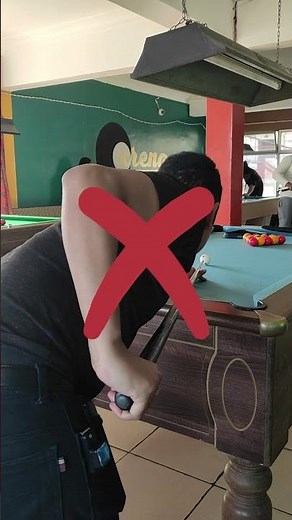 Comment bien tenir une queue de billard?