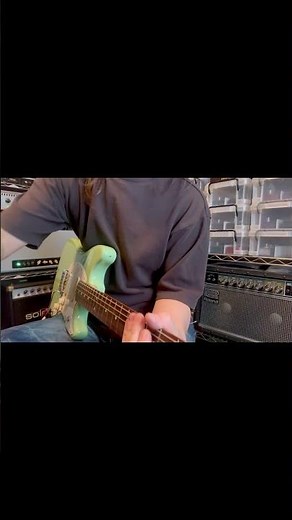 レベッカのフレンズのギターソロをコピーして弾いてみました😊🎸 REBECCA