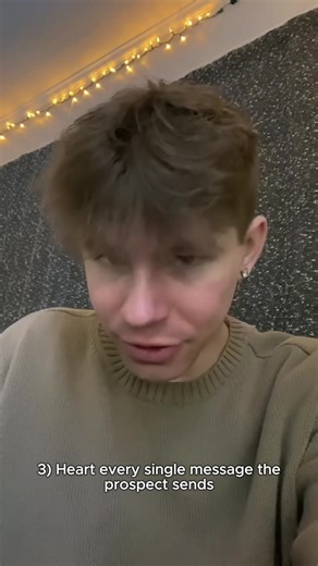 If people think you’re a bot in the DMs as an Appointment Setter, you’re already losing… When you land your first Appointment Setting role, trust is the game, before qualification, before booking, before ANYTHING… If you stay glued to a script, never personalize, and never show curiosity, don’t expect prospects to feel good about what the business owner is selling… Here are 3 ways to build trust instantly in the DMs — especially as a beginner: 1) Don’t follow the script word for word Scripts are