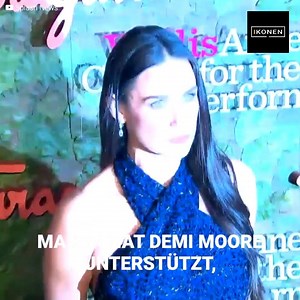 Jahrelang war es ihr Geheimnis. Wir dachten, dass sie nach ihrer Trennung von Ashton Kutcher Single geblieben sei. Aber Demi Moore ist schon seit Jahren im Geheimen mit einer Person zusammen und endlich hat man sie zusammen erwischt. "Wir sind ein glückliches Paar und wir ziehen ein Kind groß." | Ikonen