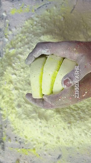 ✨Stack Crush Crunchy Reformed GymChalk Leaves ✨ . DO NOT REPOST/EDIT MY VIDEOS . . . #oddlysatisfying #zinniaasmr #gymchalk #gymchalkasmr #satisfyingvideos | Zinnia asmr