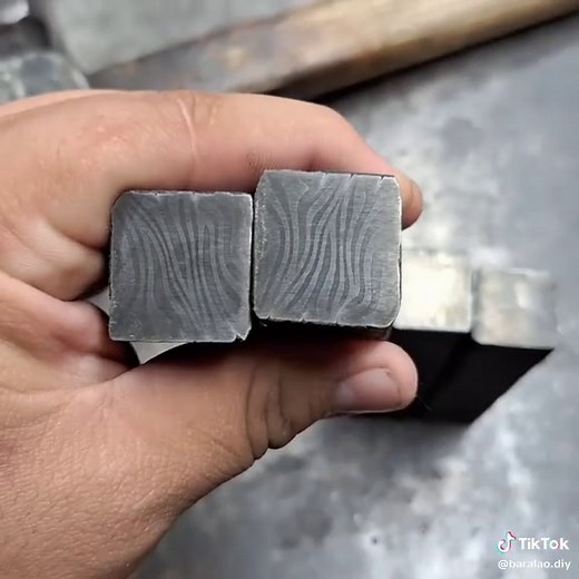 Bold Damascus Knife Forging: A Pattern That Backfired & Evolved