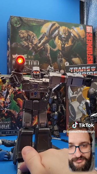 Got the batteries for the eyes of my @YOLOPARK.Official Megatron AMK Pro series Transformers figure, it's so fun. The glowing and flashing eyes along with the light up blaster take this model kit to a whole new level of fun. Super rad #transformers #generation1 #yolopark #megatron #actionfigure #modelkit