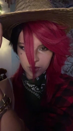 Cosplaying Vi from Arcane: A Character Journey