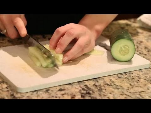 How to Cut Food Into Matchstick Sizes : Seasoning & Cooking Tips