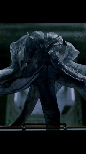 🎬 “Don’t Open That Door!” 🚨👽💀 | Life (2017) Alien Attack Scene 🧪🩸🔒