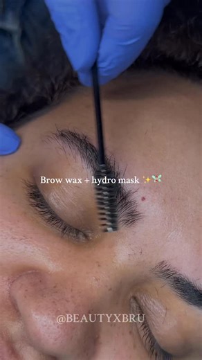 NJ•BROWS •LASHES• PERMANENT JEWELRY on Instagram: "One Brow wax + hydro mask coming right up 🤩 If you’re ready to learn The Bru Brow Method and start creating brows like these… it’s your time to shine ✨ My online brow masterclass will help you level up your artistry and finally feel confident in every step. From threading, waxing, tinting, and mapping to lamination, aftercare, and everything in between. You’ll get 40+ lessons and 10+ HD videos packed with all my tips, techniques, and behind-the