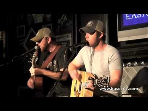 Easton Corbin - Roll With It