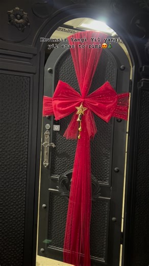 @iymona_nasrullayeva on Instagram: "😍🎄 #рек #рекомендации #реклама #узбекскийтанец"