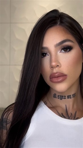 Micaele Bastazini on Instagram: "tutorial da minha make 💗 #makeuptutorial #makeup #vlog"