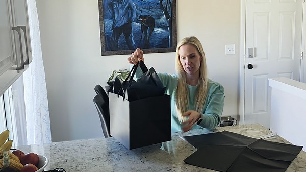 Watch This gift bag is sturdy and great quality! Perfect for big gifts. on Amazon Live