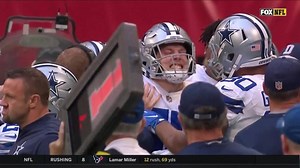Vander Esch snags INT off pass deflected by Ridley