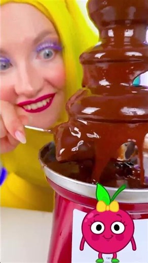 DIVE INTO DELICIOUSNESS! 🍫| The Magic of Chocolate Fountains!