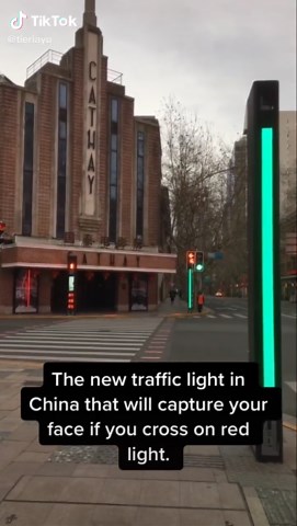 New Traffic Light in China with Surveillance Camera and Face Recognition