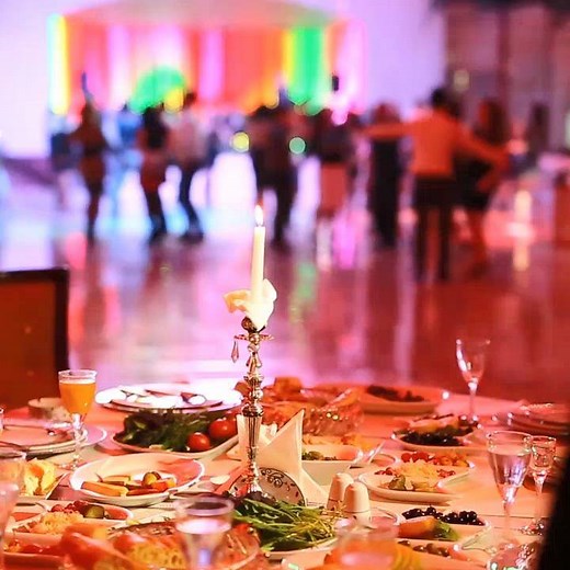 Light up the dance floor & dance through the decades with our dinner dance breaks to the Rob Roy Hotel in Aberfoyle for only £65pp DBB 💃👉 http://bit.ly/2G0iL1X Includes - 4-course evening meal, entertainment from Live Band, followed by disco, overnight stay, late check out & breakfast! Book now, pay when you stay! | myhotelbreak