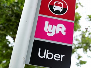 Rideshare drivers use apps to help them judge whether a ride is worth it. Uber and Lyft are trying to kill some of them.