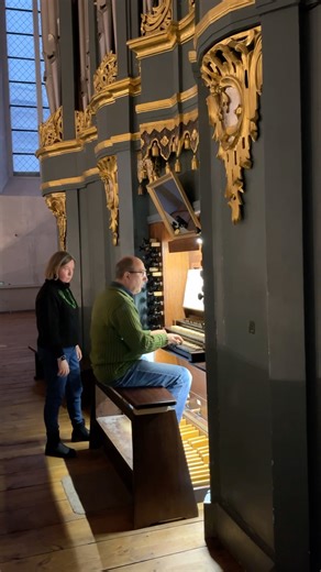 Learning to play Italian music on the organ is so much fun!