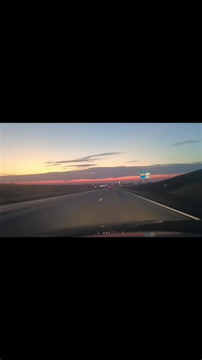 10Hrs of driving yesterday for a few hours with the family. On the way home here. Always making shit happen no matter what. 5 hrs there including getting pulled over, and 5 hours back #RoadTrips #Oregon #EasternOregon #SunsetDrives #FYP