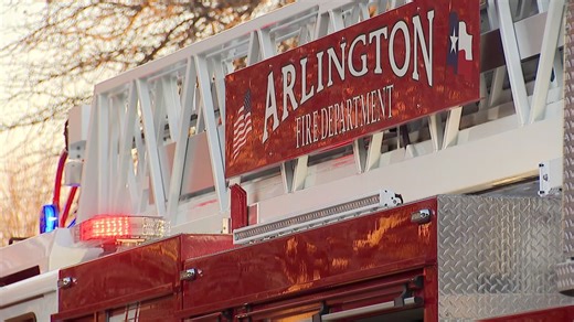 Townhomes catch fire near Arlington's Randol Mill Park