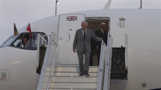 King arrives in Bermuda