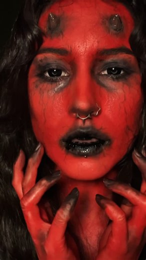 ⋆.˚𖦹⋆✮⋆.˚ 𝕤𝕠𝕡𝕙𝕚𝕒 ⋆.˚𖦹⋆✮⋆.˚ on Instagram: "this was one of those looks i had to take off immediately after filming. so overstimulating 😵‍💫 but it was worth it i think products- @kvdbeauty pore refining primer @mehronmakeup barrier spray, bruise wheel @kryolanofficial supra color palette, spirit gum @skinillustratorofficial on set palette @lhcosmetics color palette @bennyemakeup black tooth color @lhcosmetics infinity glass @illamasqua eye pencil in sophie @kosas soulgazer mascara @toofa