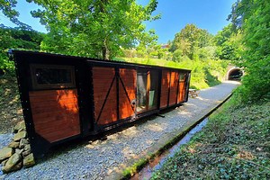 Transformer un ancien wagon en Tiny House ? L'idée folle et géniale de Stéphane Bertoletti