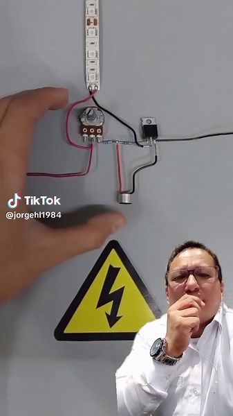 Circuito Electrónico LED que Reacciona a la Música