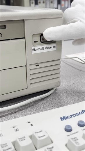 Nach was sollen wir als nächstes in unserem Museum suchen? 💛 #Microsoft | Windows